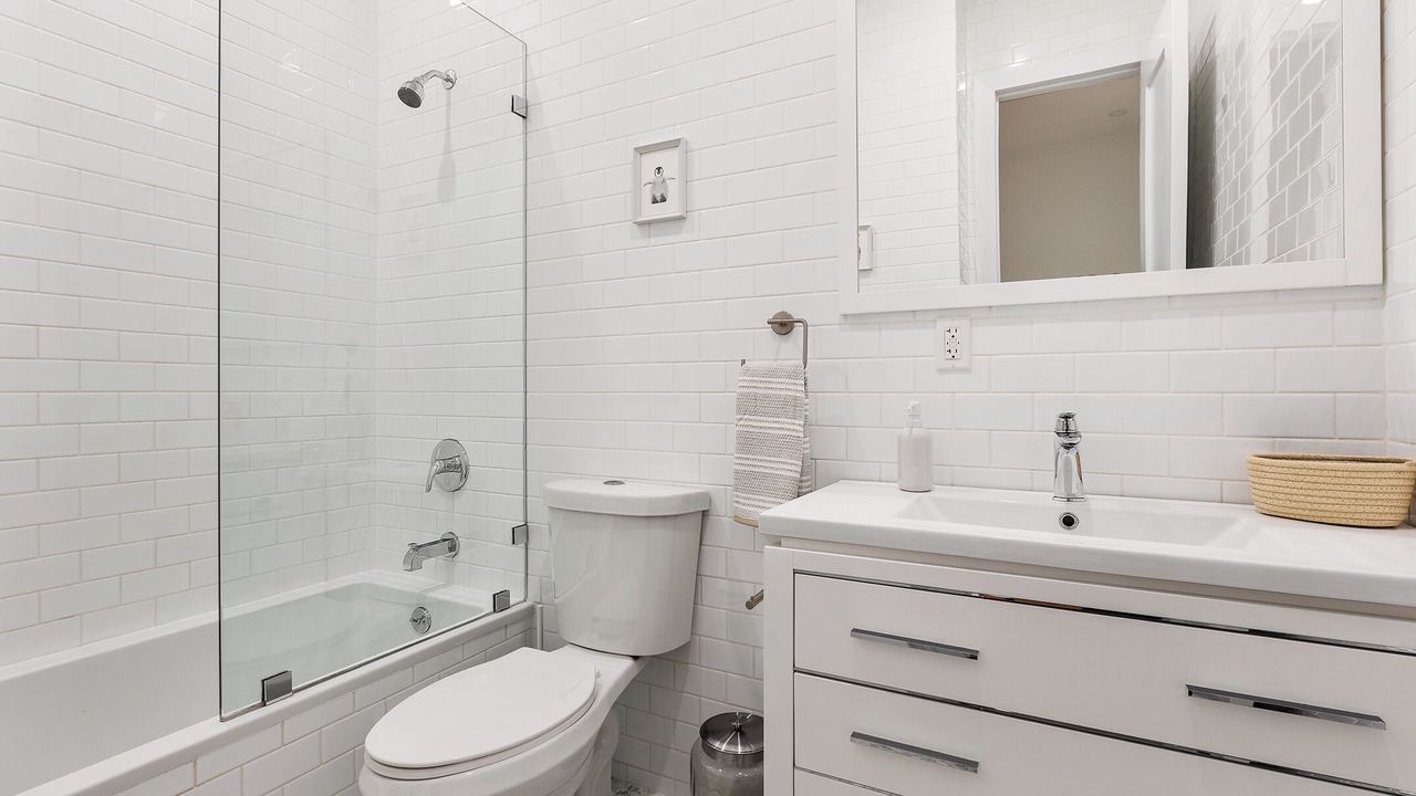 Photo of Bathroom in Bushwick
