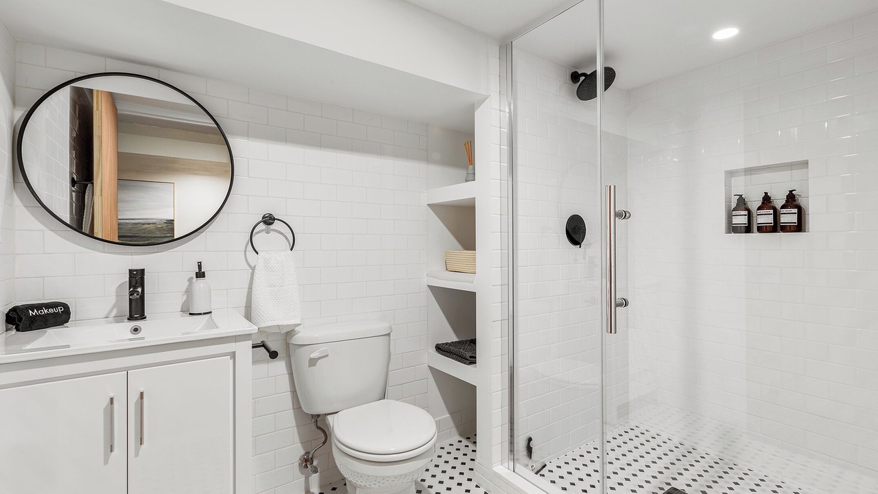 Photo of Bathroom in Bushwick