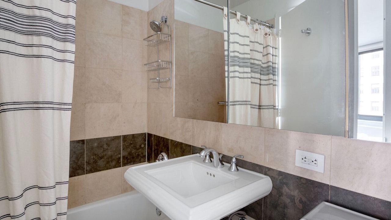 Photo of Bathroom in Union Square