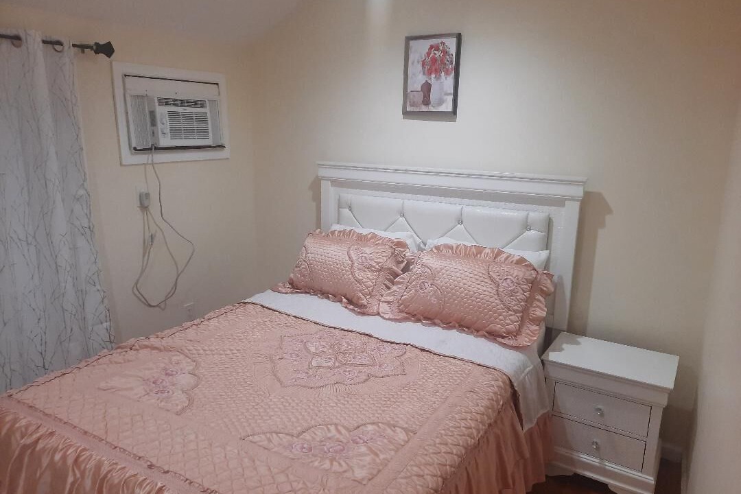 Photo of Bedroom in South Jamaica
