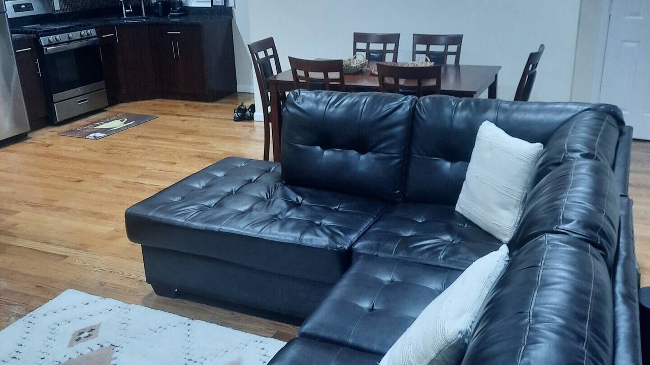 Photo of Livingroom in South Jamaica