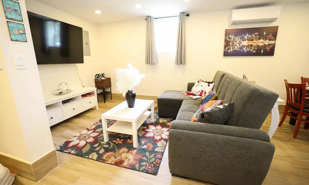 Photo of Livingroom in Marine Park