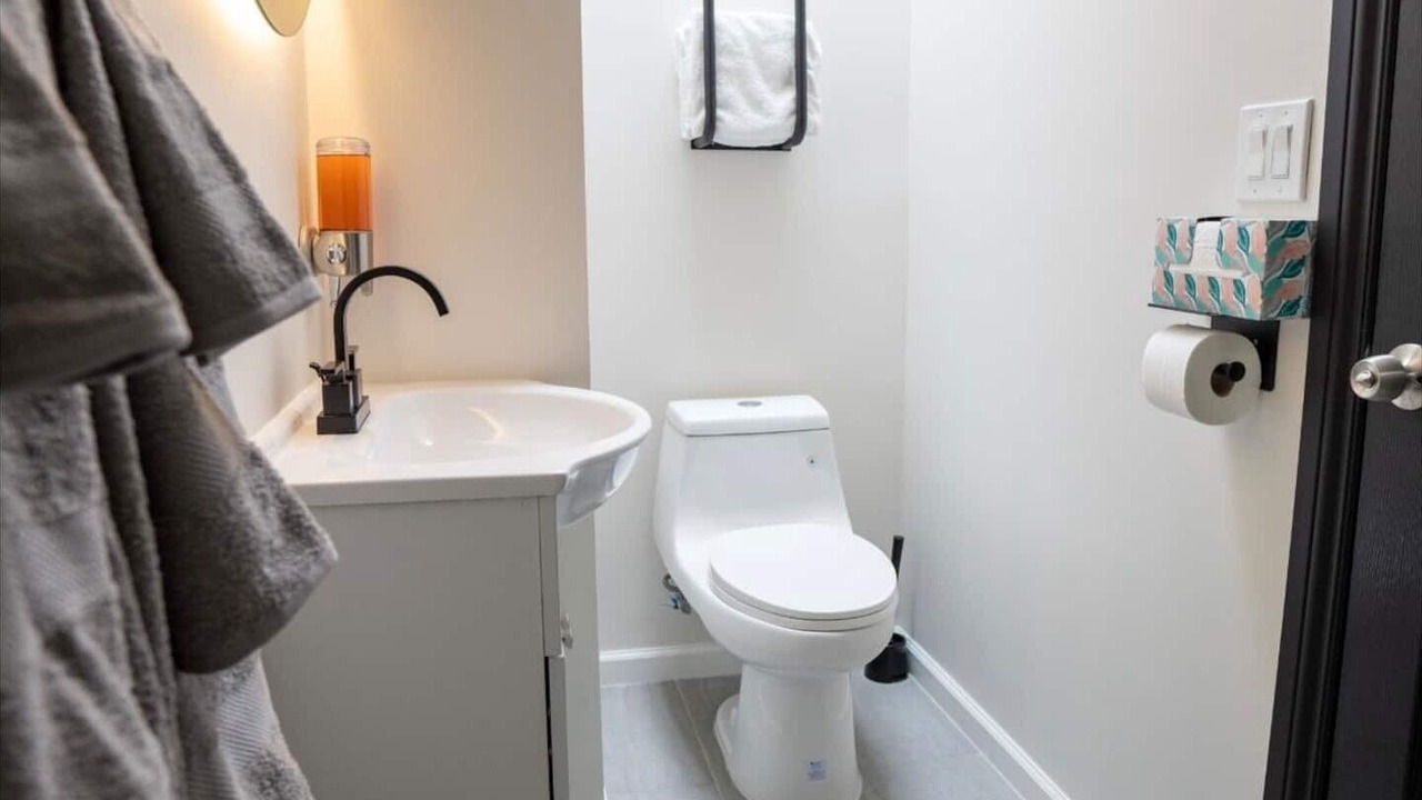 Photo of Bathroom in East New York