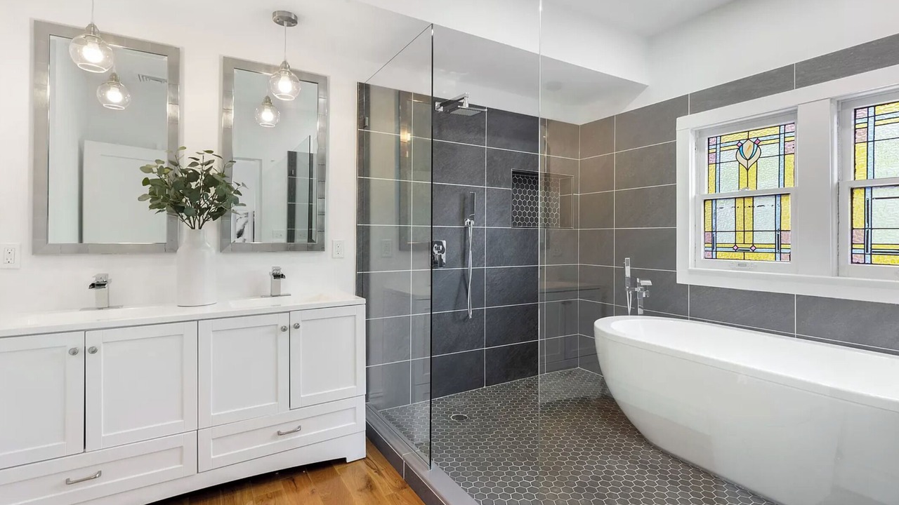 Photo of Bathroom in Flatbush