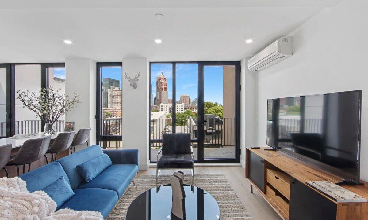 Photo of Livingroom in Greenpoint