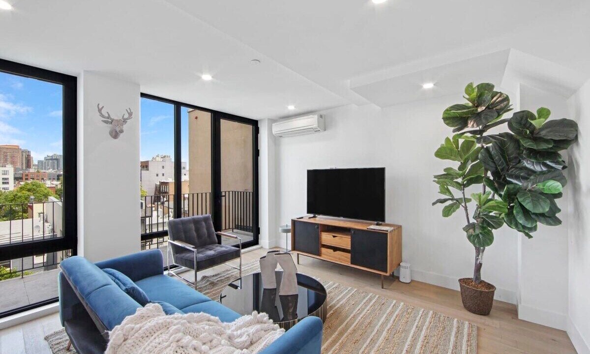 Photo of Livingroom in Greenpoint