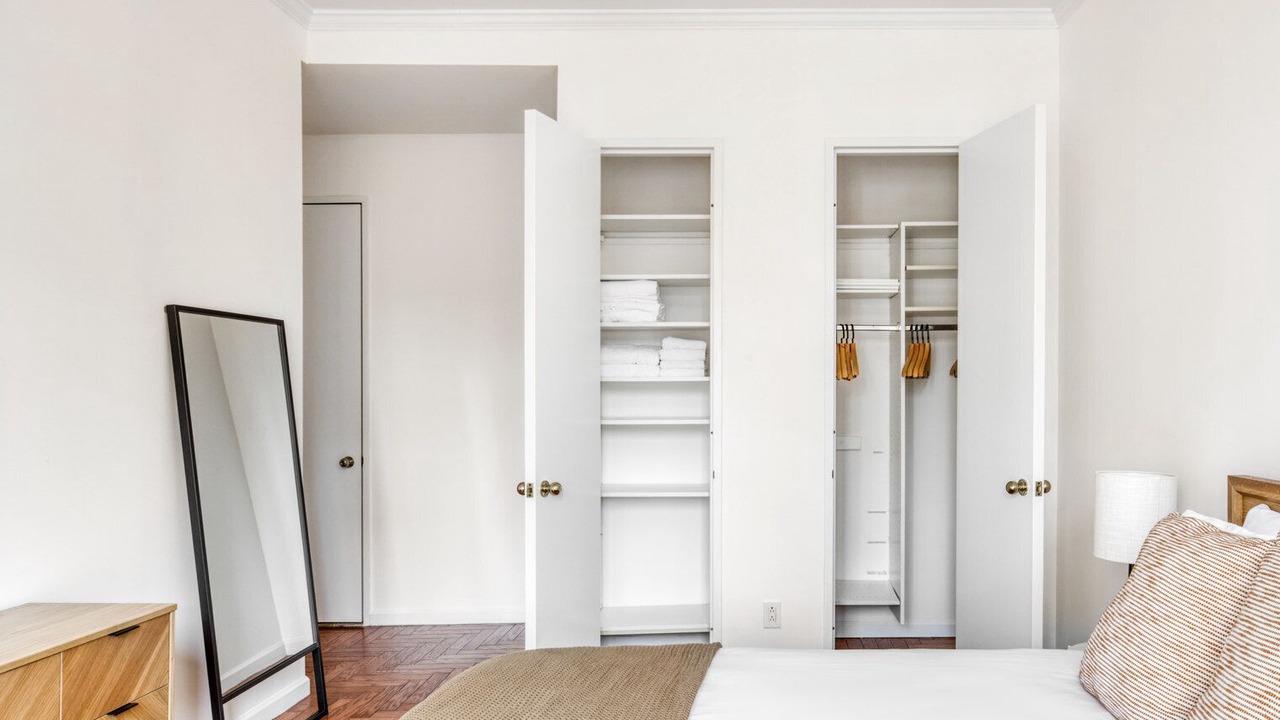 Photo of Bedroom in Sutton Place