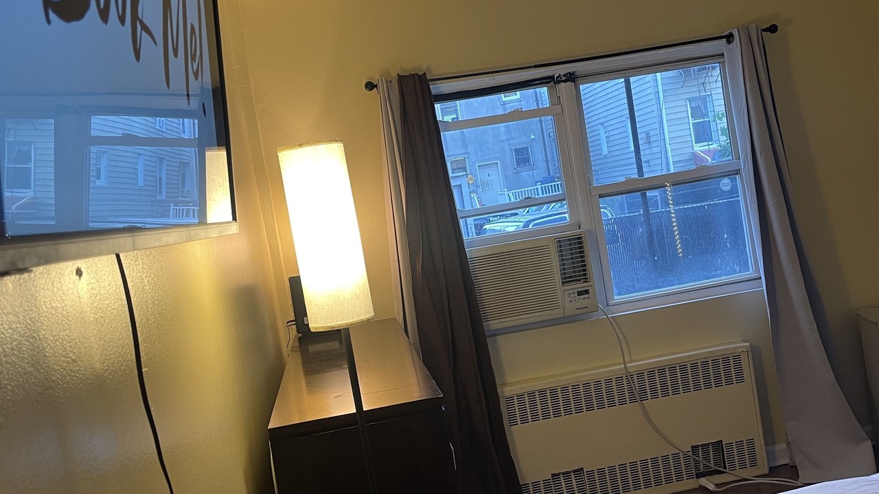 Photo of Bedroom in Pelham Gardens