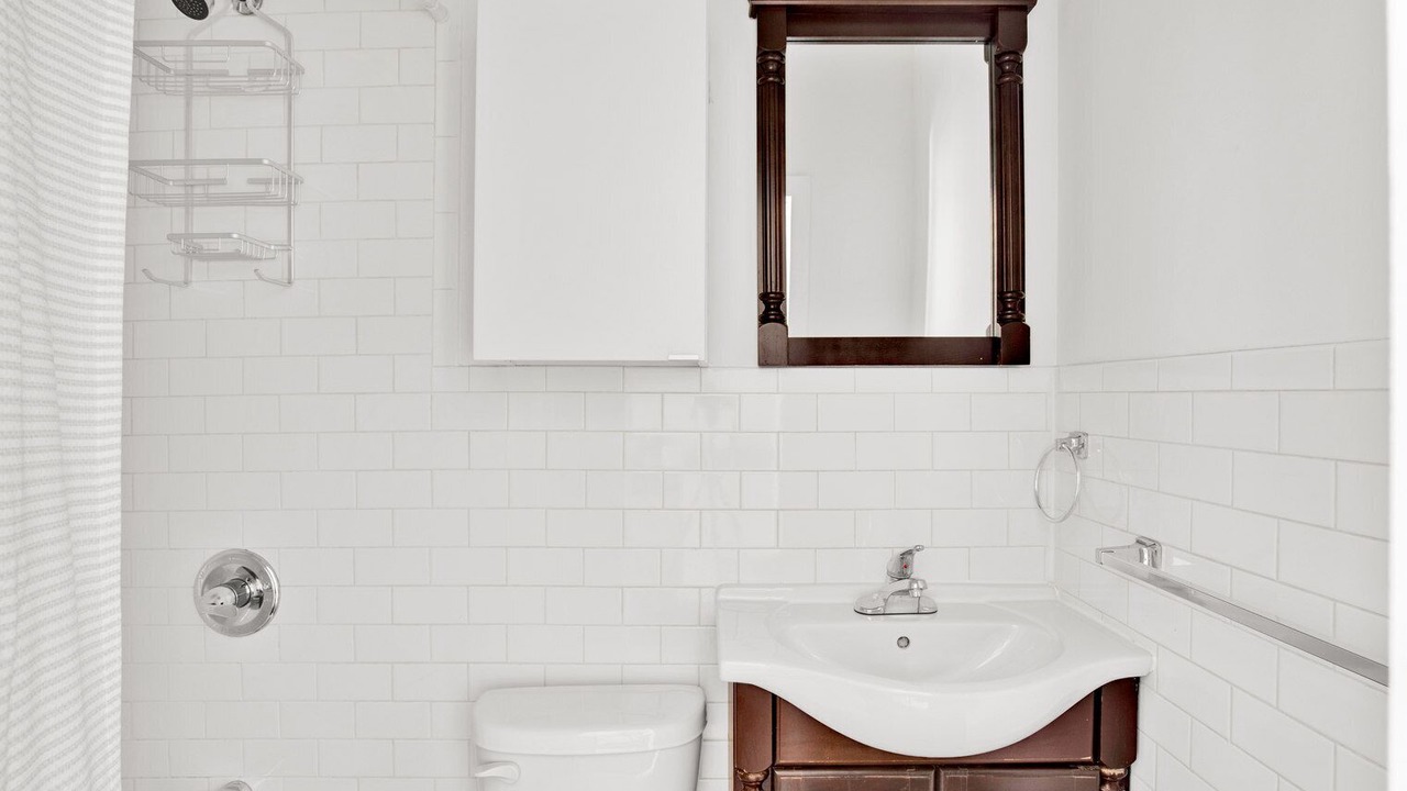 Photo of Bathroom in Chinatown