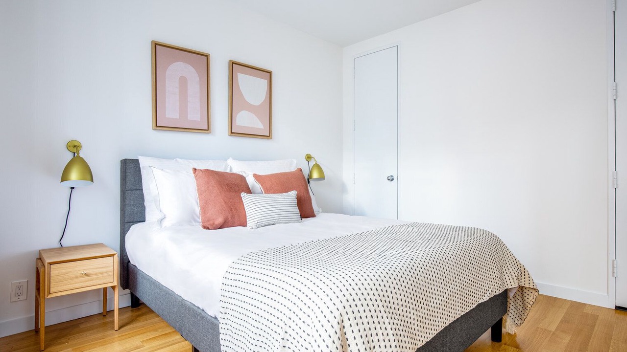Photo of Bedroom in Sutton Place