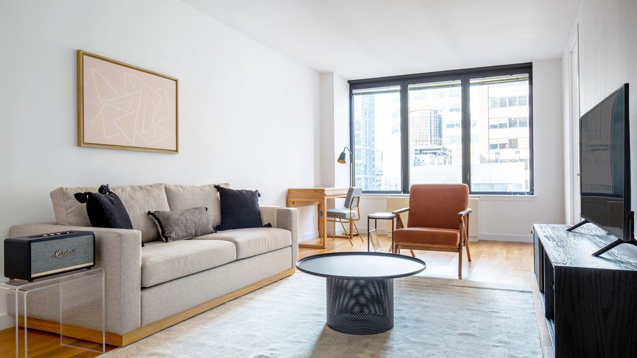 Photo of Livingroom in Sutton Place