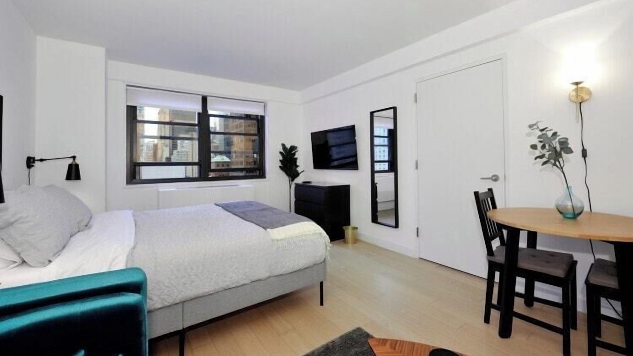 Photo of Bedroom in Tudor City