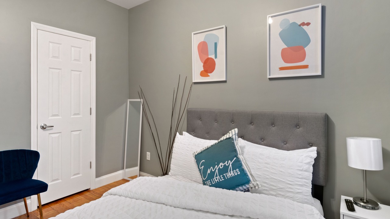 Photo of Bedroom in Pelham Bay