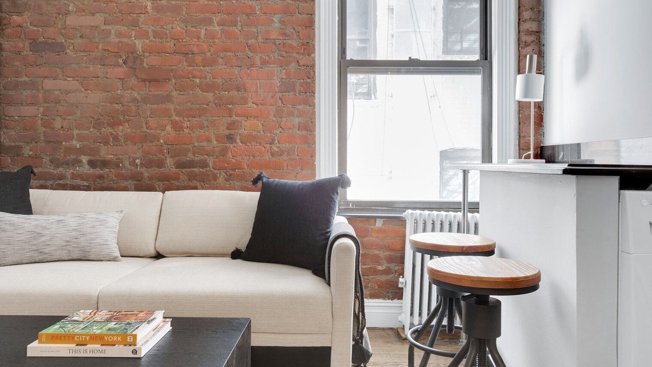 Photo of Livingroom in Ukrainian Village