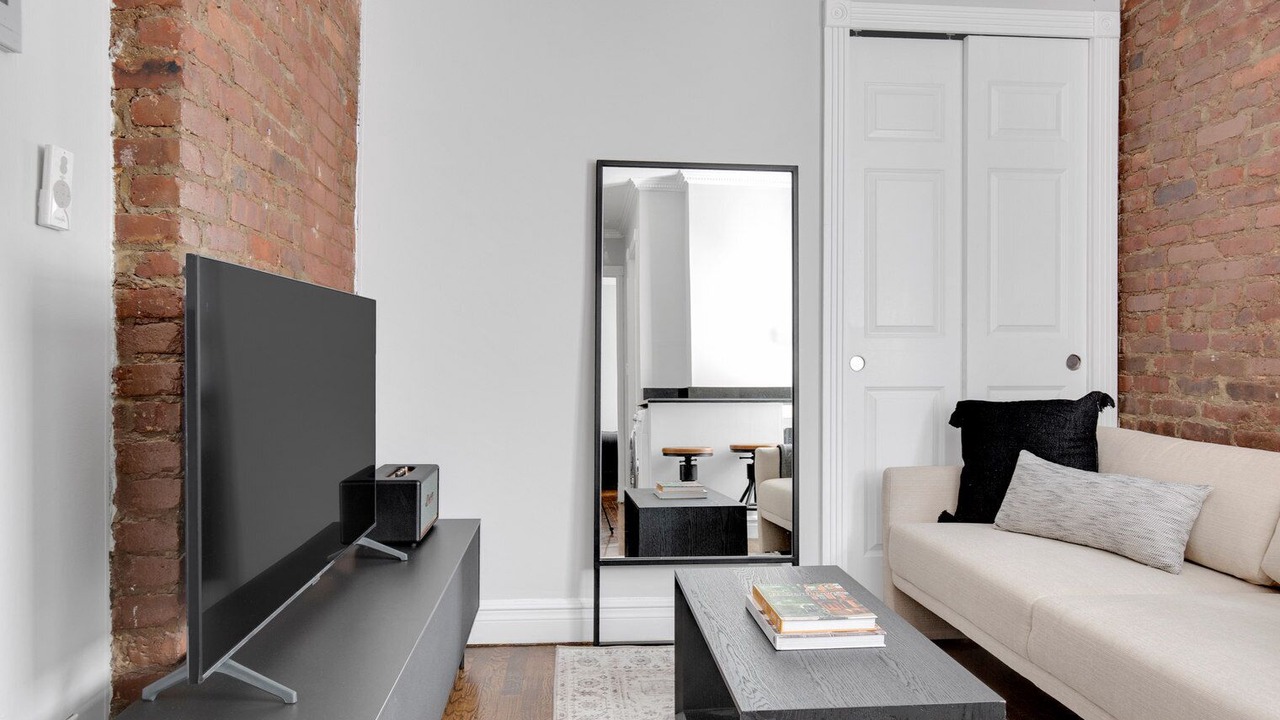 Photo of Livingroom in Ukrainian Village