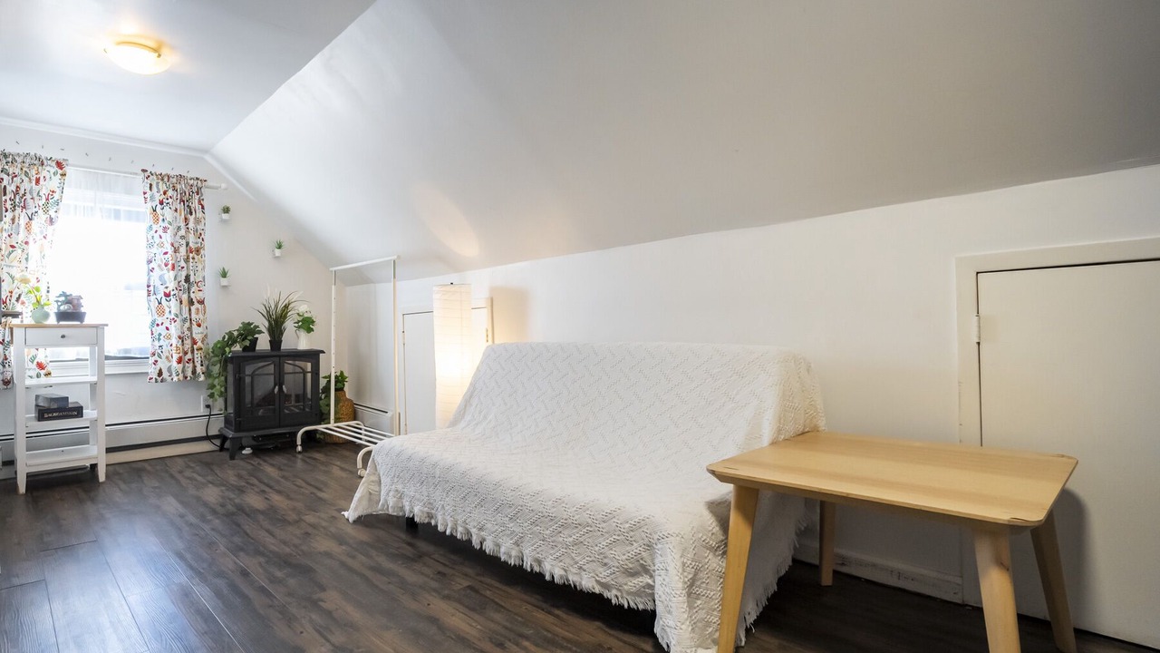 Photo of Livingroom in East Flushing