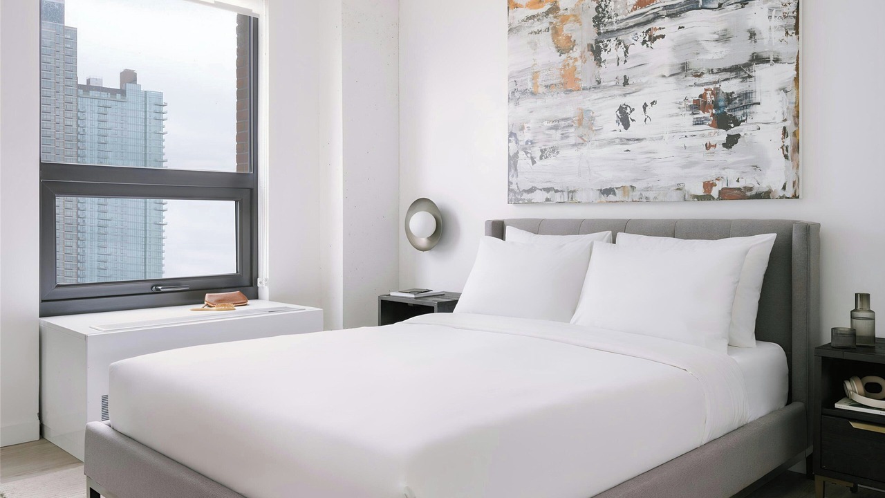 Photo of Bedroom in Hunters Point