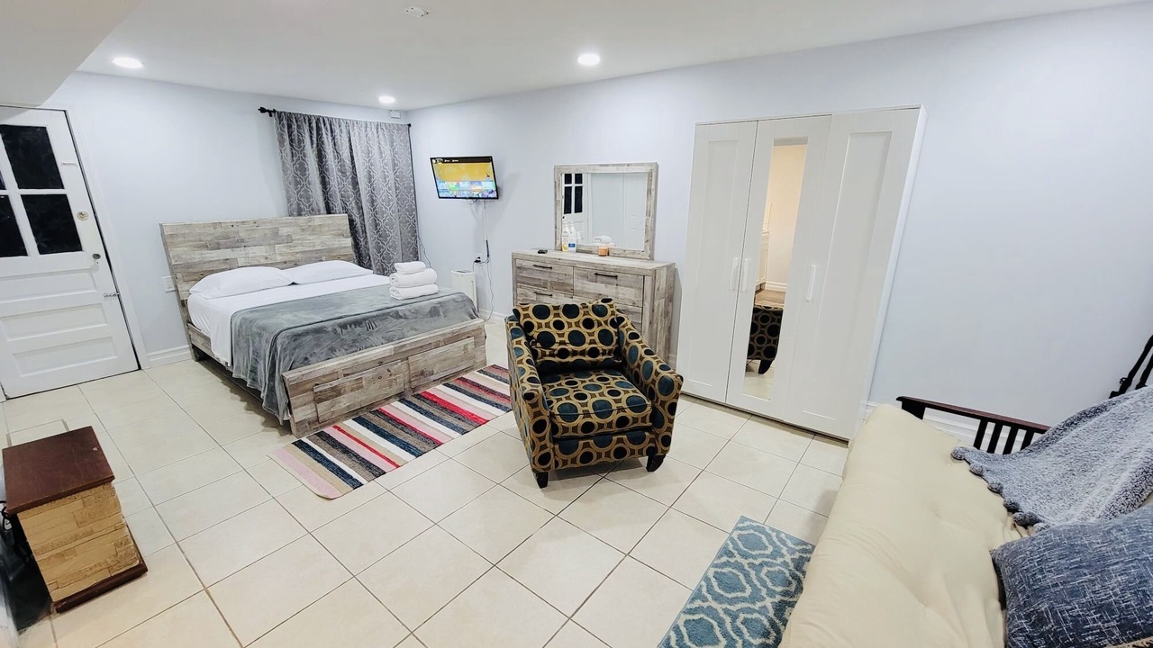 Photo of Bedroom in Pelham Gardens
