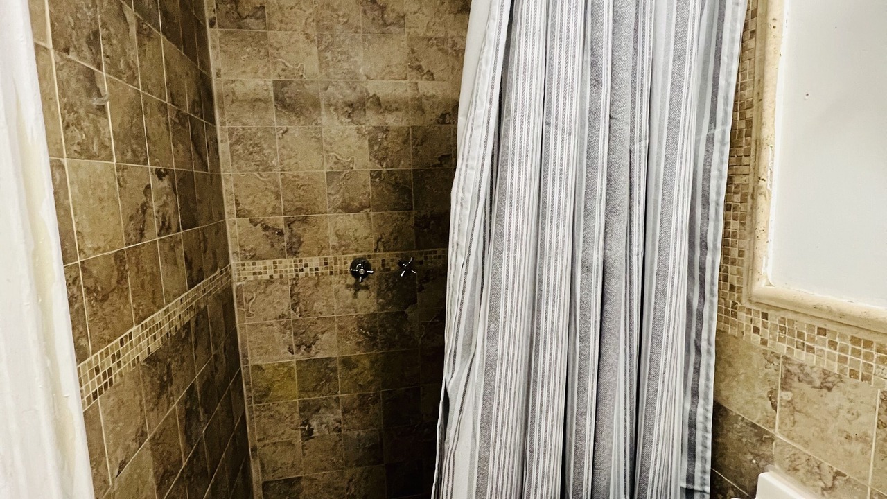 Photo of Bathroom in Pelham Gardens