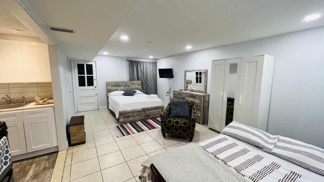 Photo of Bedroom in Pelham Gardens