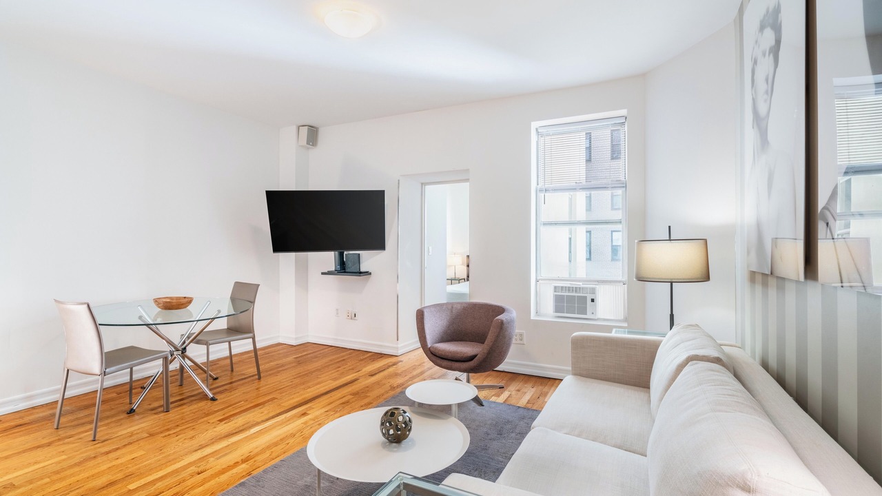 Photo of Livingroom in Upper East Side