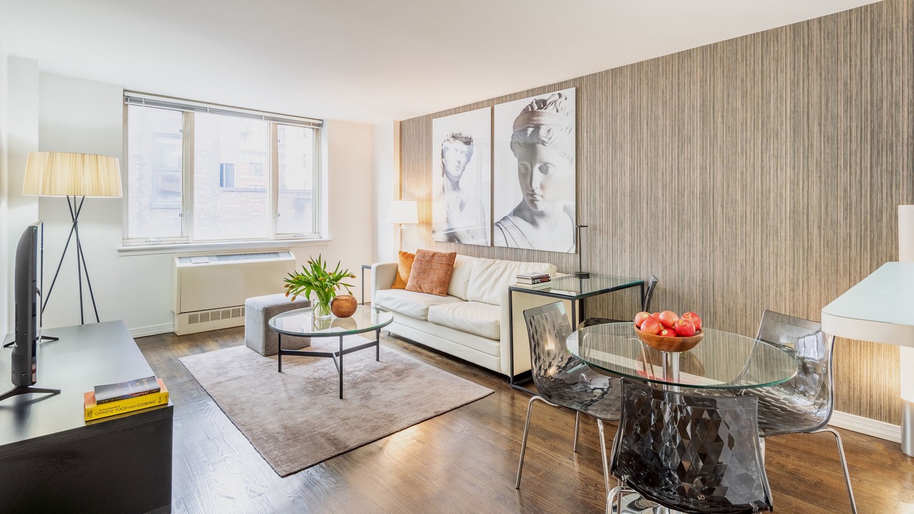 Photo of Livingroom in Central Park South