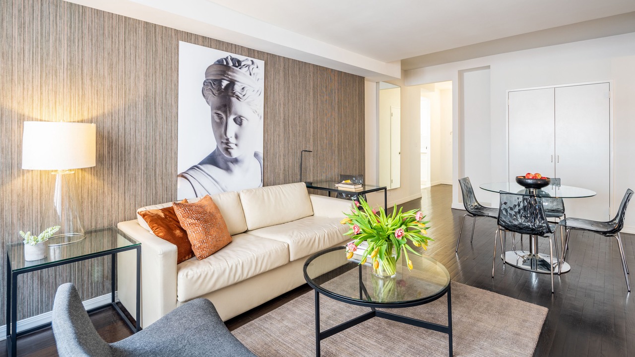 Photo of Livingroom in Central Park South