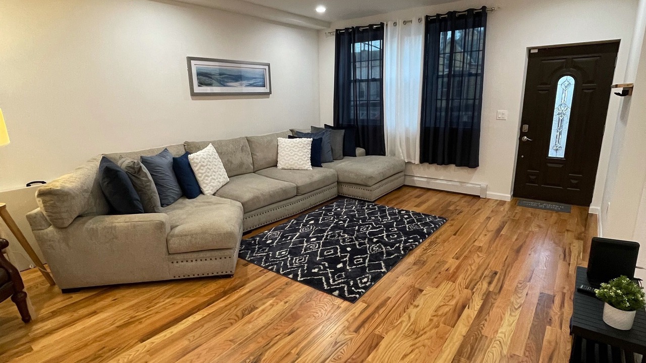 Photo of Livingroom in Williamsbridge