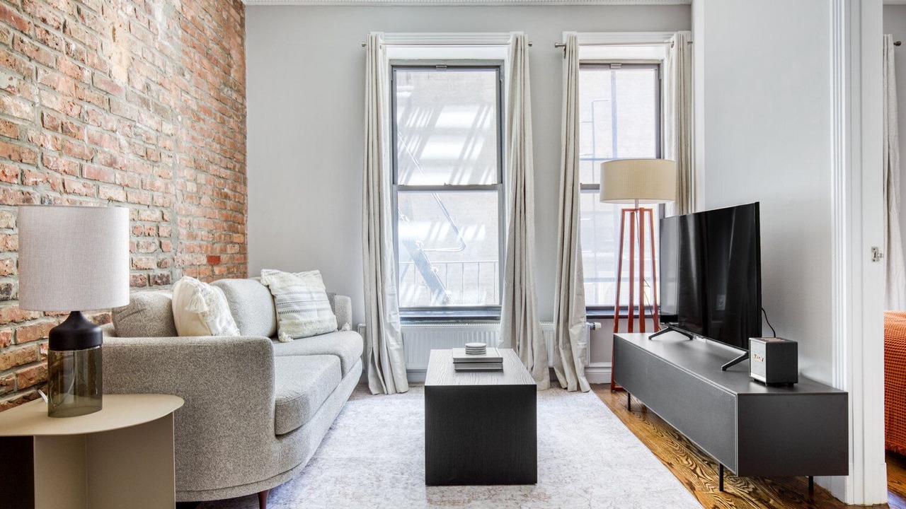Photo of Livingroom in Ukrainian Village