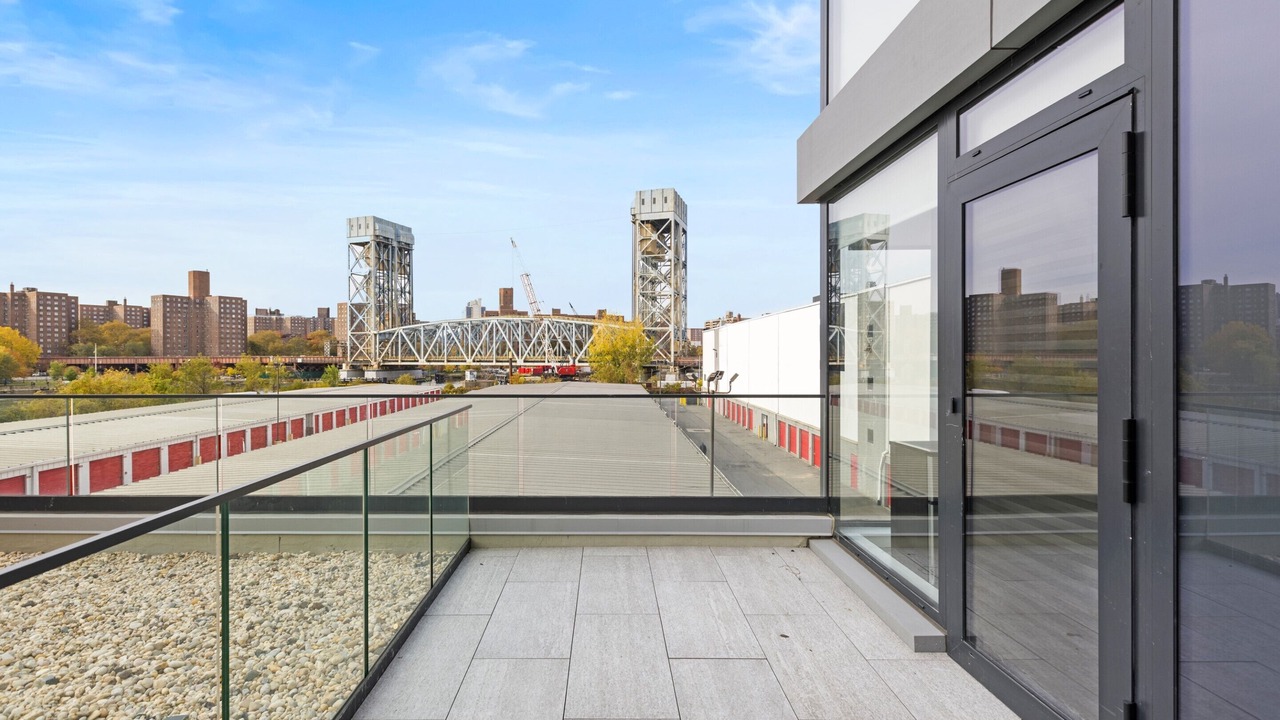 Photo of Patio Balcony in Port Morris