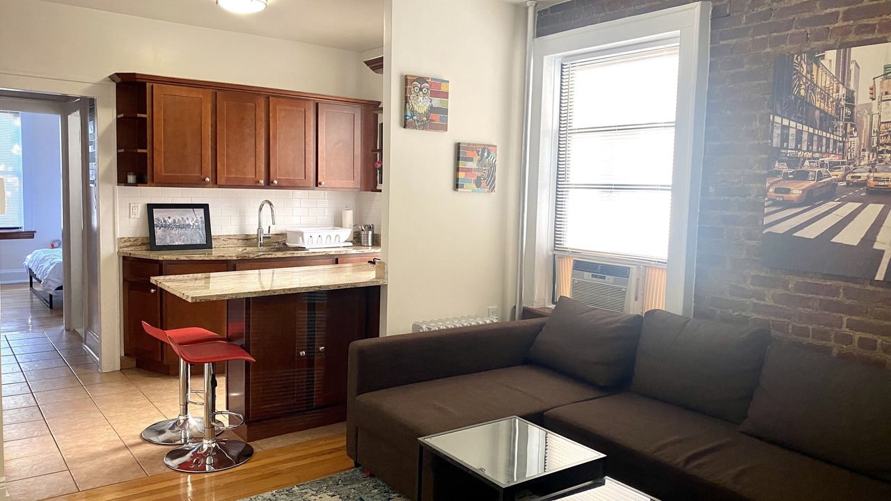 Photo of Livingroom in Ditmars Steinway
