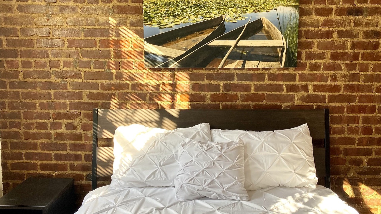 Photo of Bedroom in Ditmars Steinway