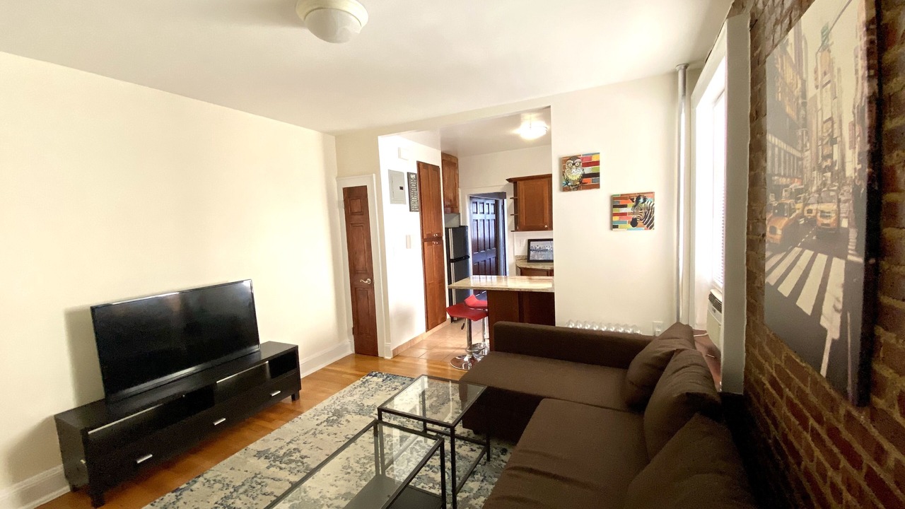 Photo of Livingroom in Ditmars Steinway