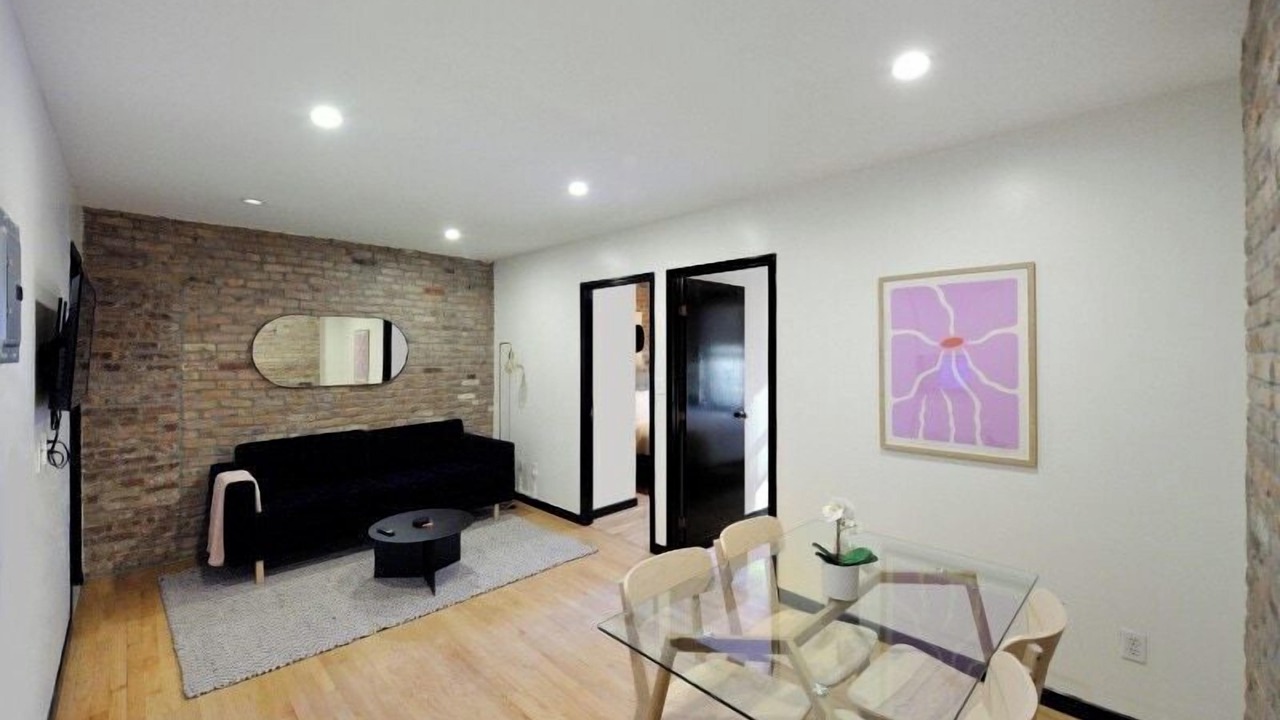 Photo of Livingroom in Rose Hill