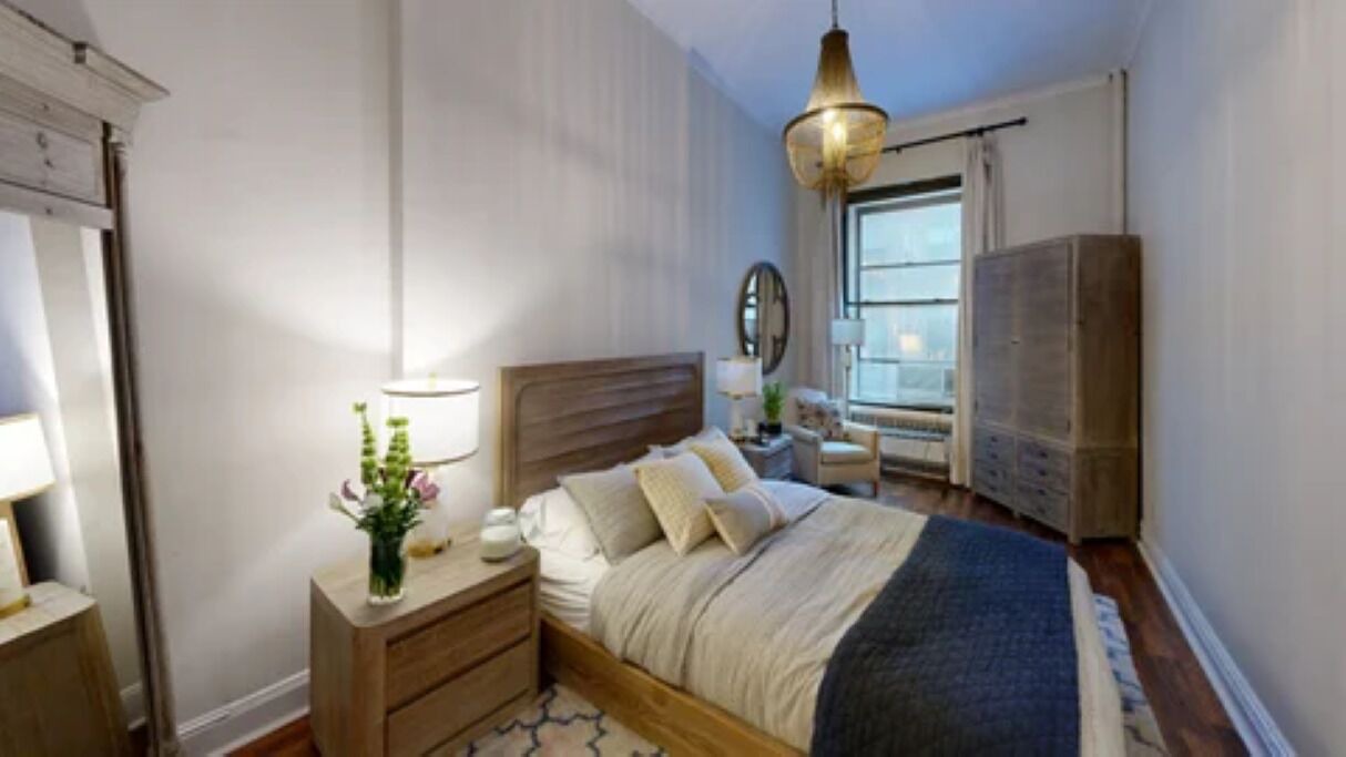 Photo of Bedroom in Central Park South