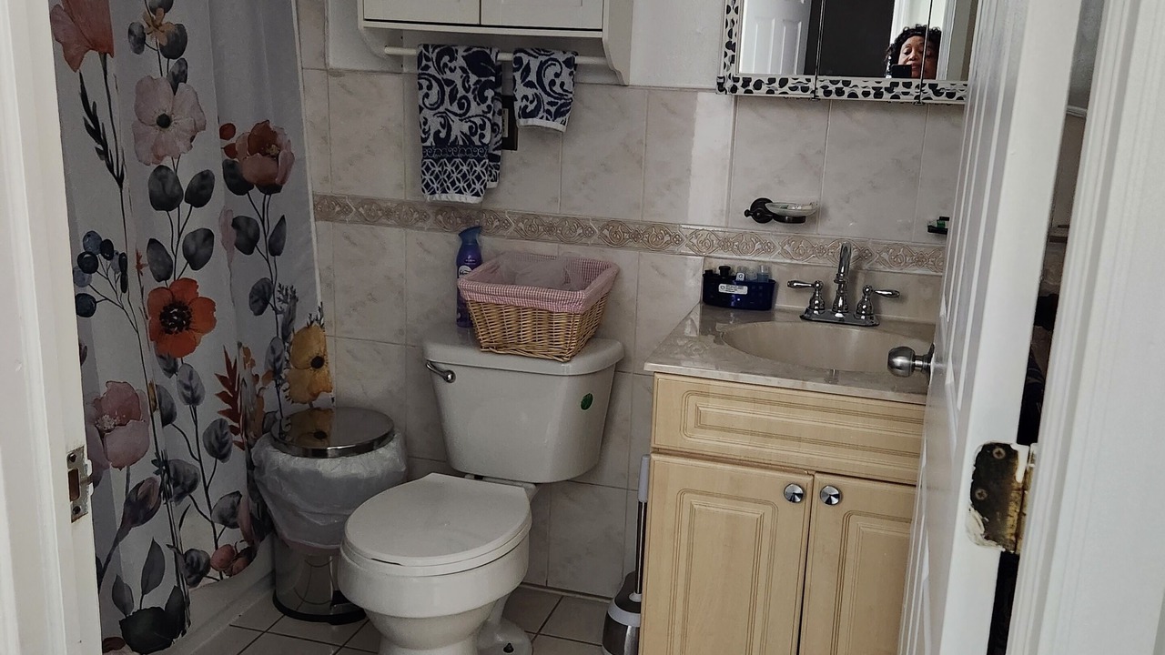Photo of Bathroom in West Bronx