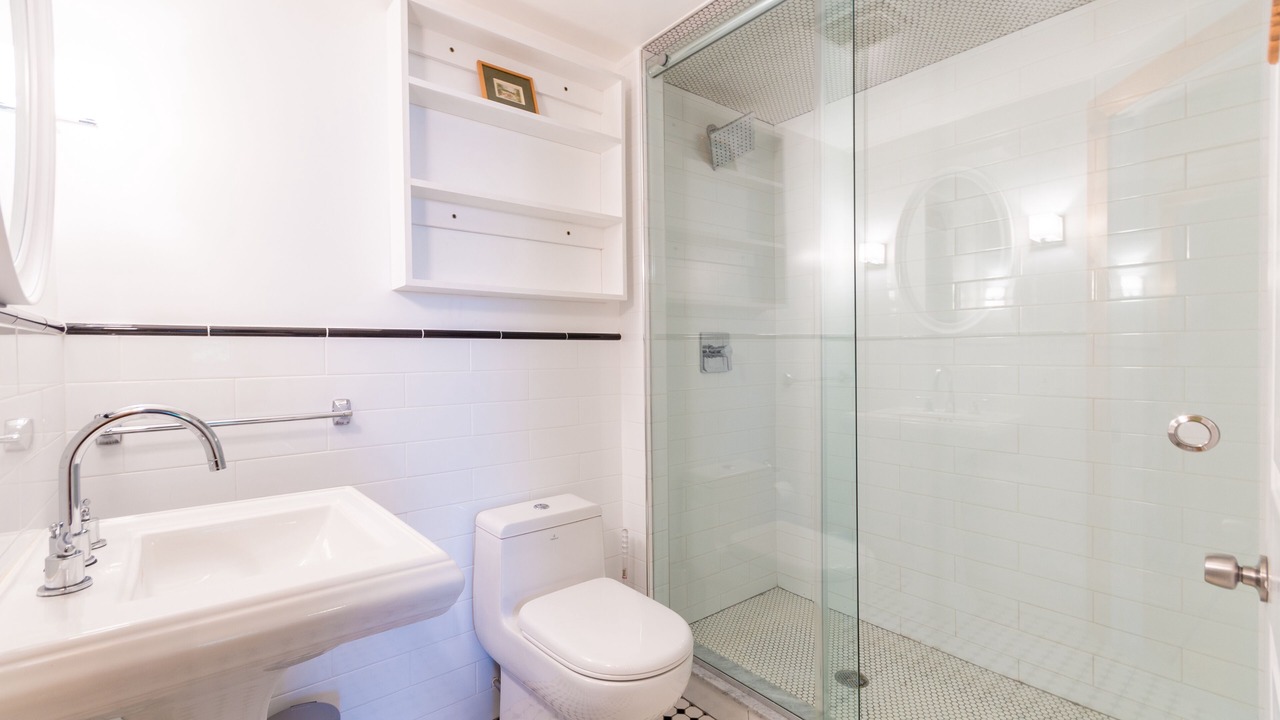 Photo of Bathroom in Central Park North