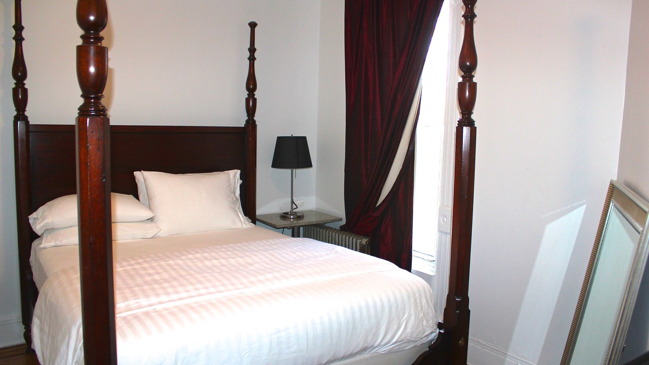 Photo of Bedroom in Bedford-Stuyvesant