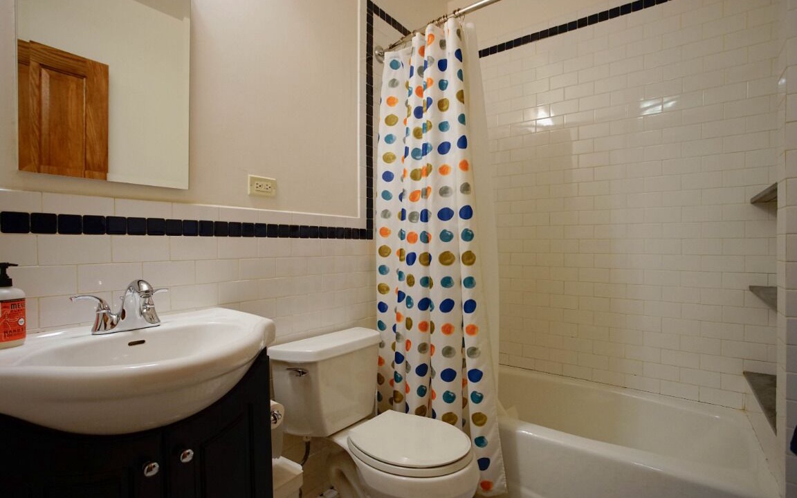 Photo of Bathroom in Central Park North