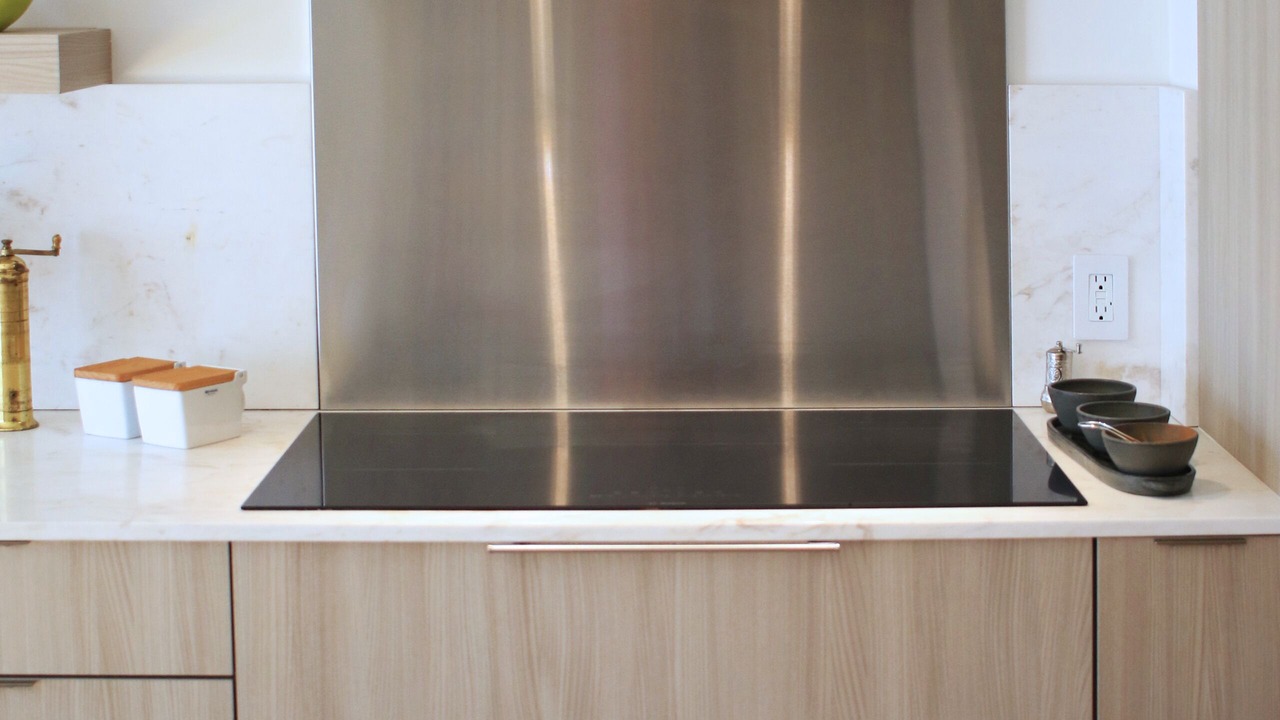 Photo of Kitchen in Ditmars Steinway