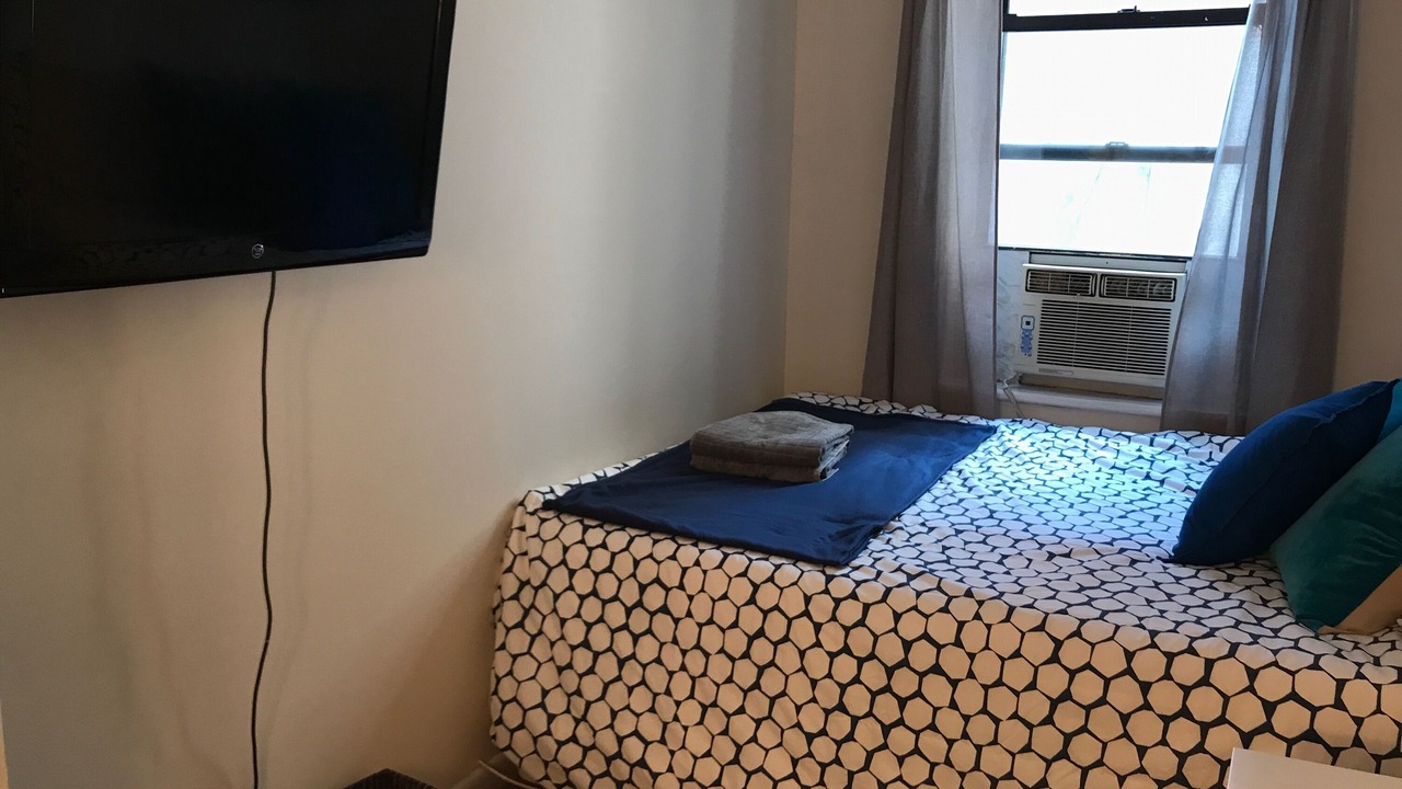 Photo of Bedroom in Midtown West