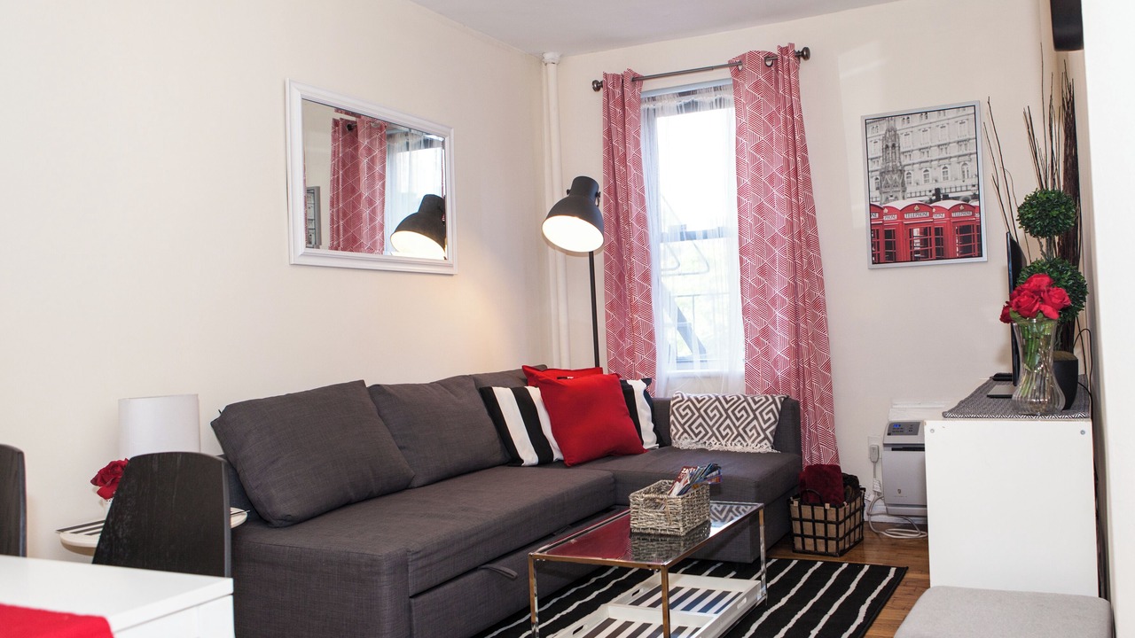 Photo of Livingroom in Midtown West