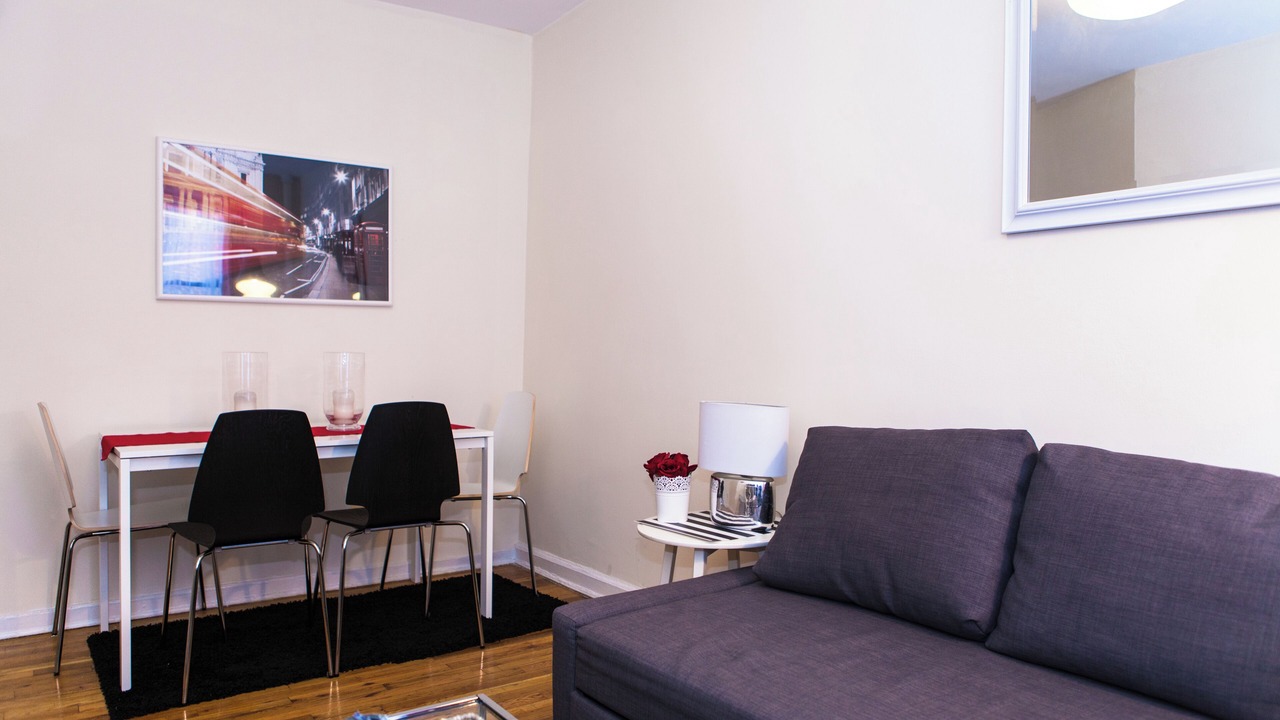Photo of Livingroom in Midtown West
