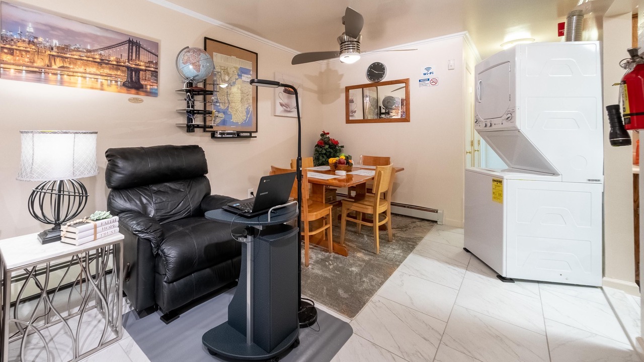 Photo of Livingroom in Ocean Hill