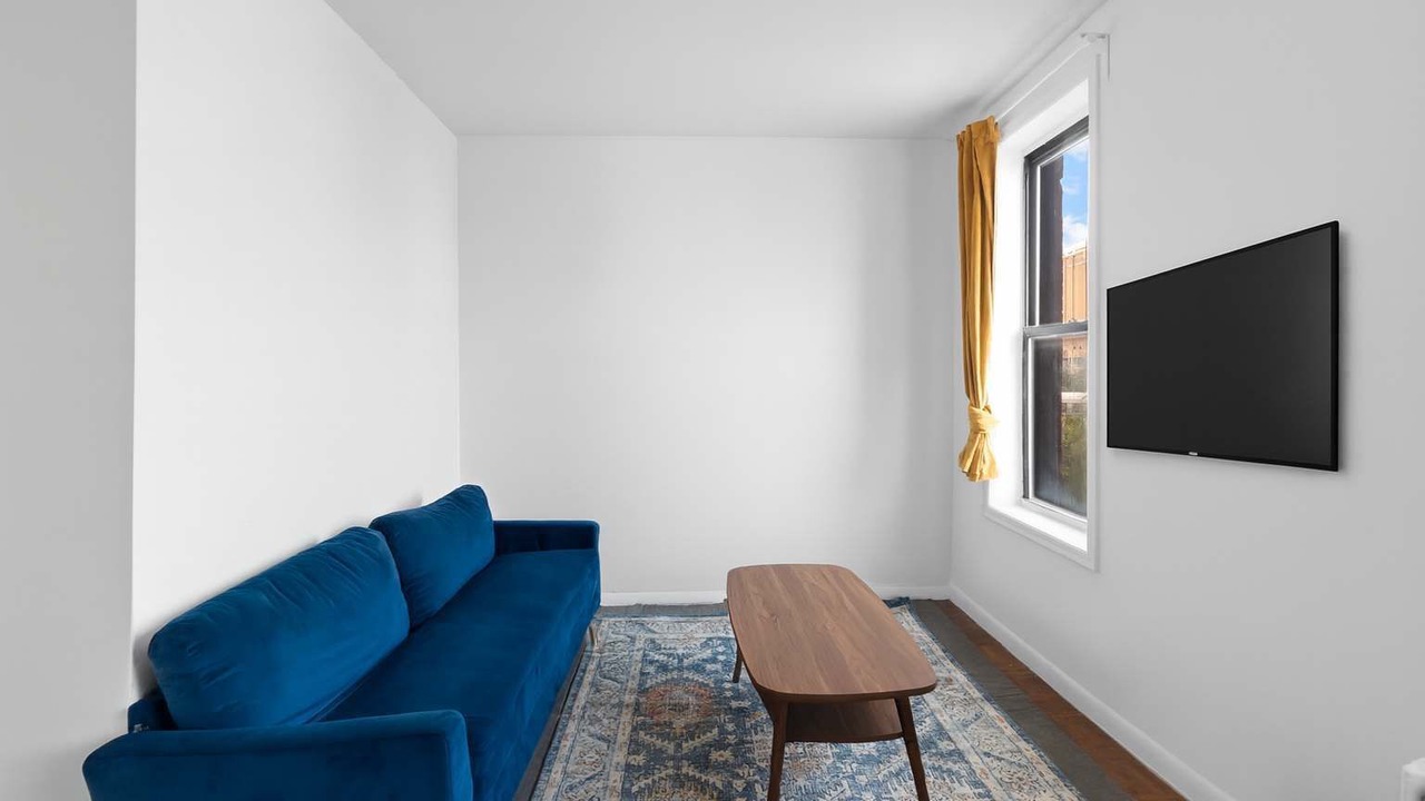 Photo of Livingroom in Ukrainian Village