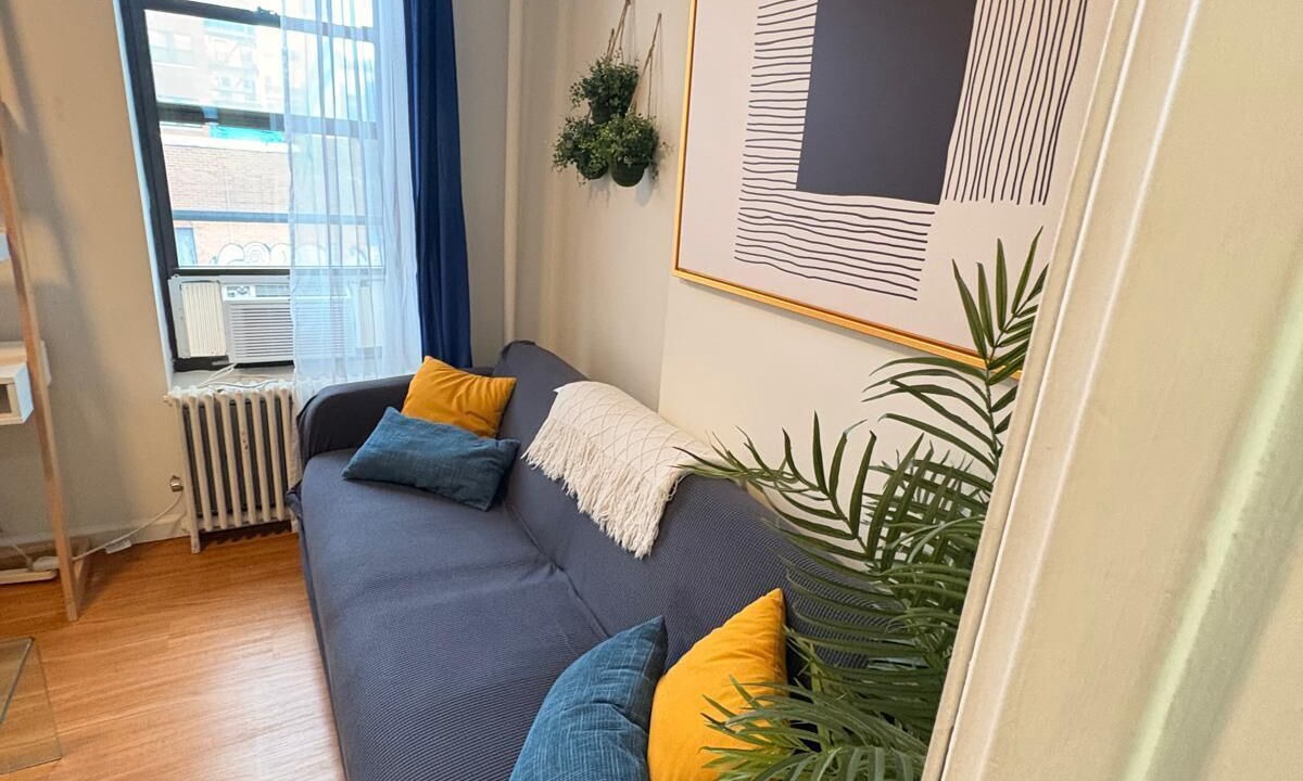 Photo of Livingroom in Ukrainian Village