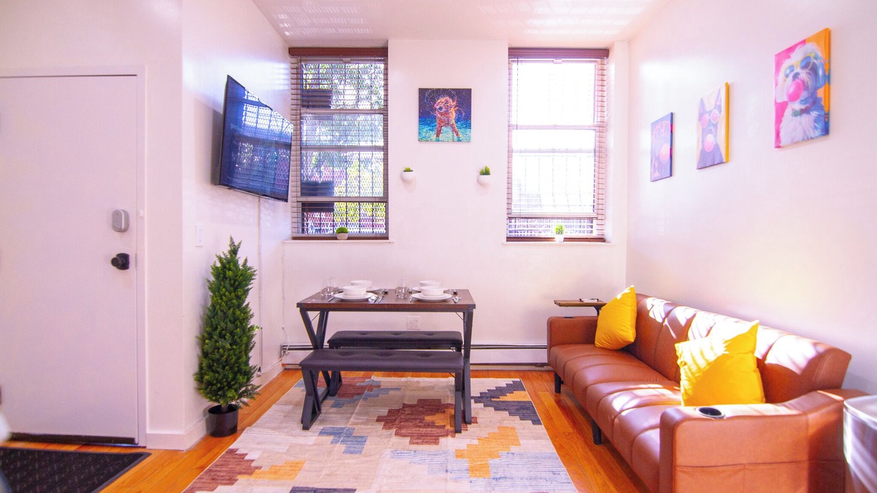 Photo of Livingroom in East New York