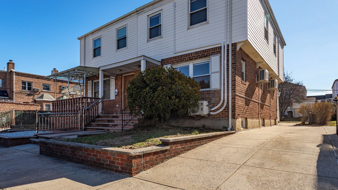 Photo of Outdoor in Kew Gardens Hills
