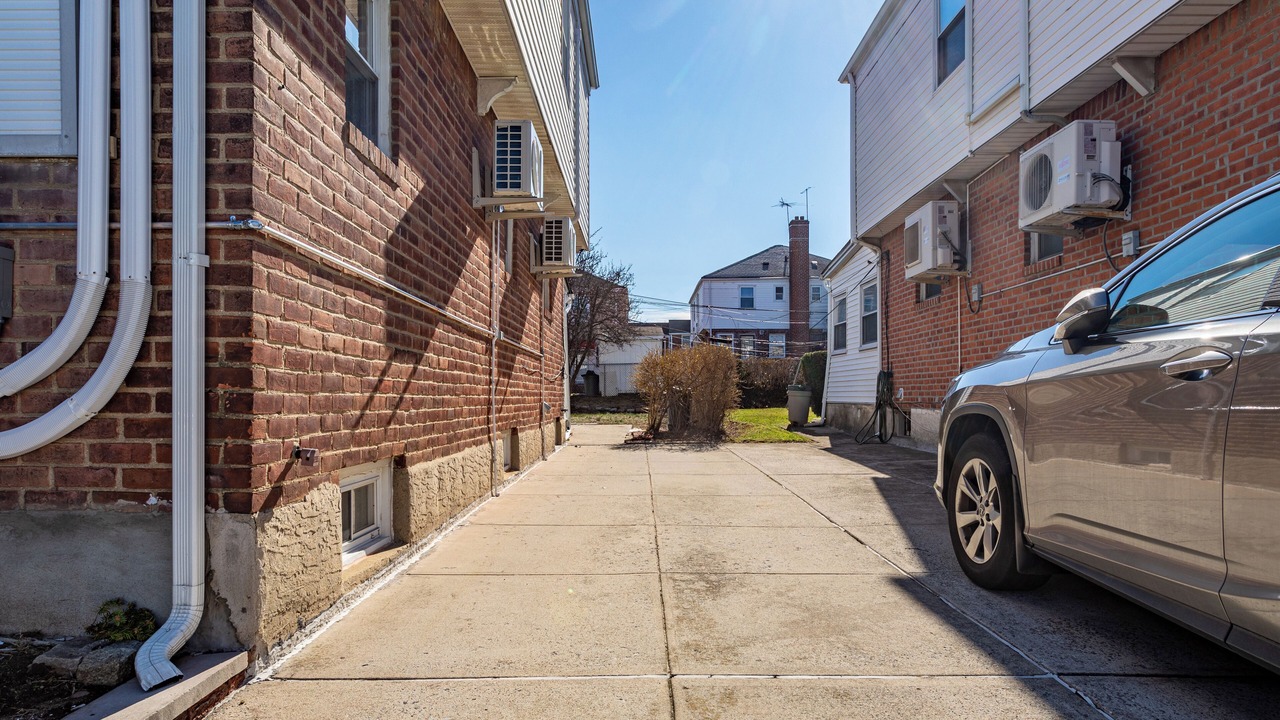 Photo of Outdoor in Kew Gardens Hills