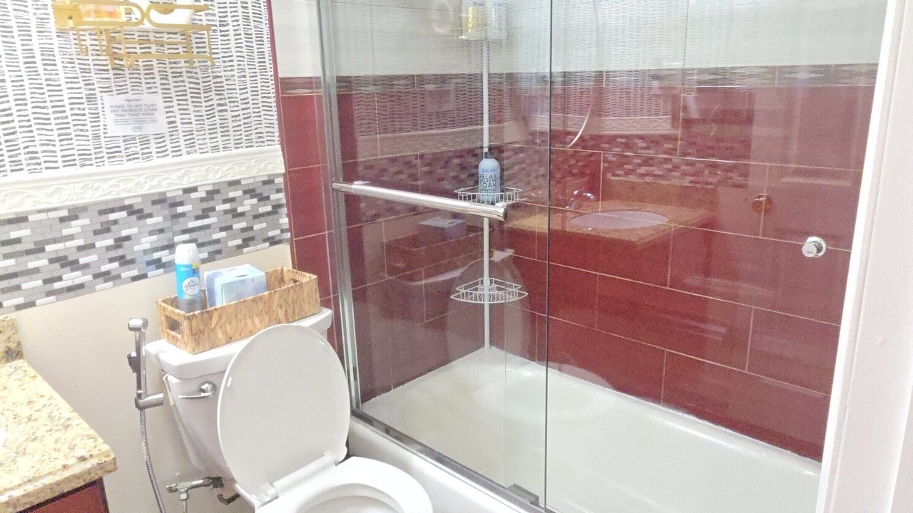 Photo of Bathroom in Emerson Hill